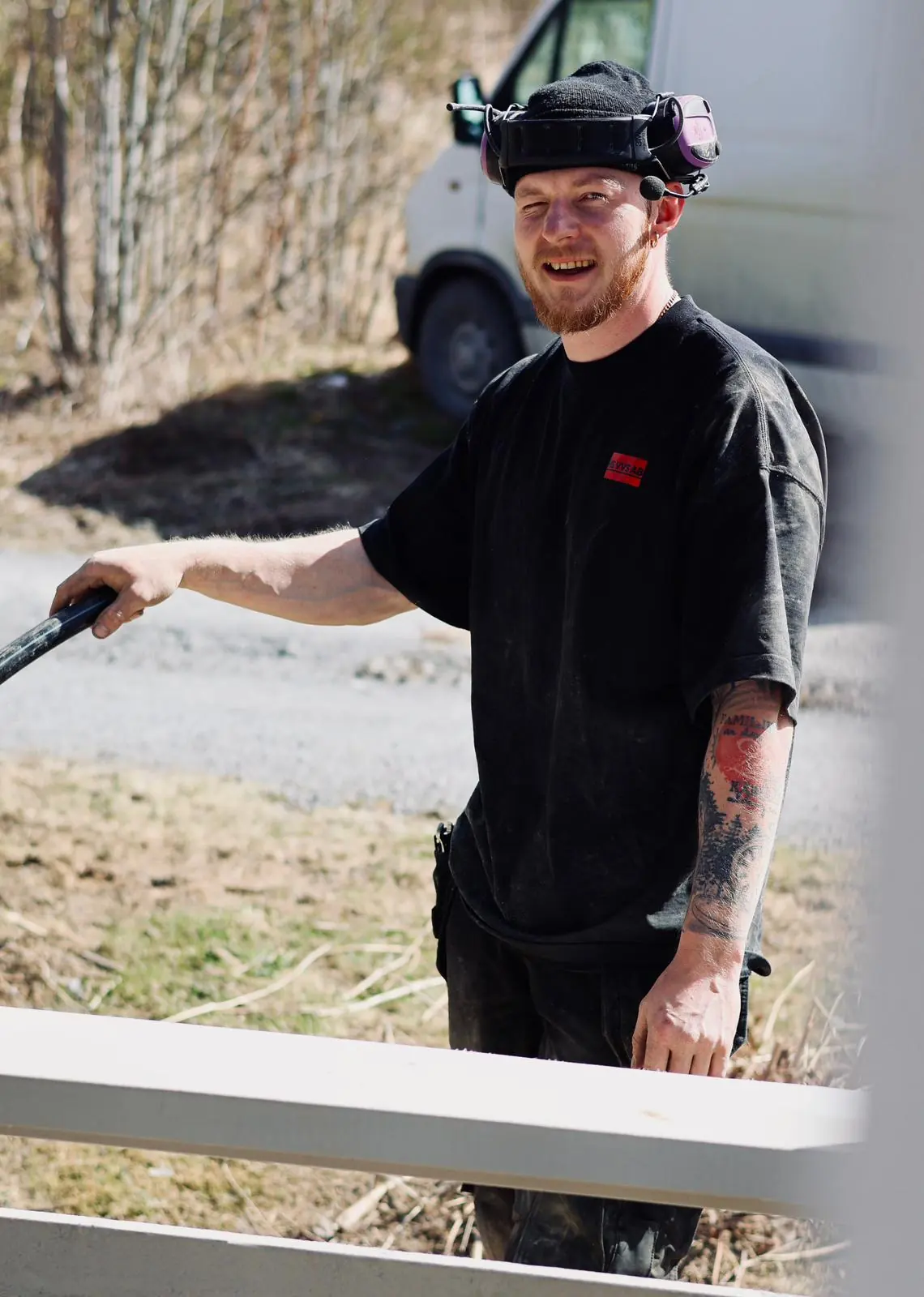 Rörmokare från HS VVS AB på arbete